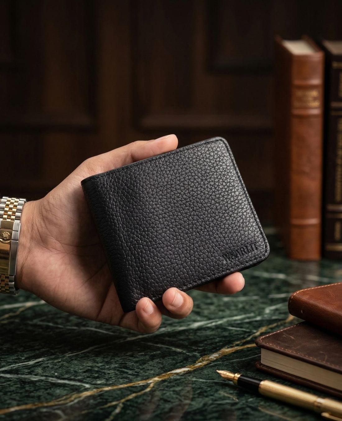 3x Cash Pockets | Classic Wallet with 1-Year Warranty